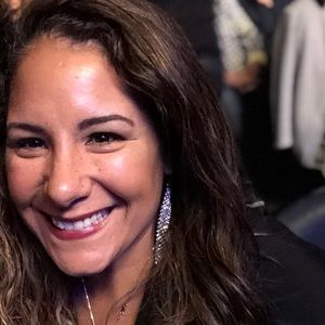 Meet your Posher, Elena